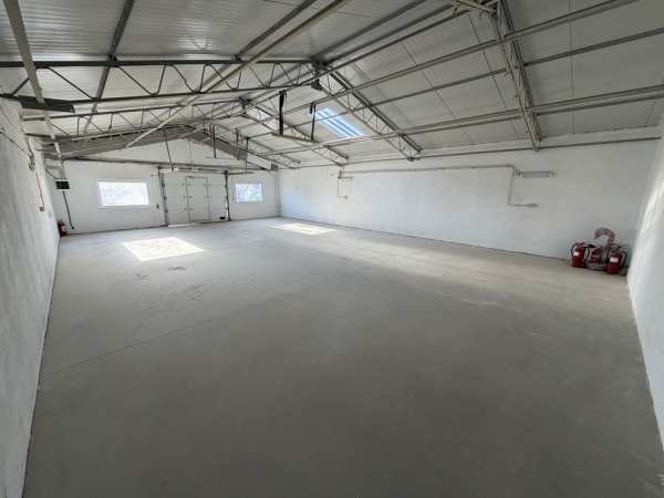 Hala/Depozit de 210 mp renovat de inchiriat in Pantelimon