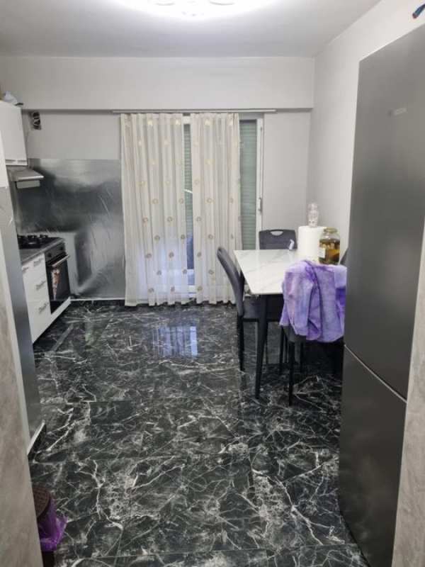 Apartament de închiriat 350€