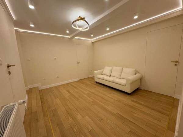 Proprietar vand ap 5 camere 145 mp in Dorobanti 45 lux