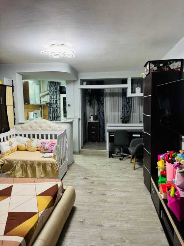 Vand garsoniera Brazda lui Novac