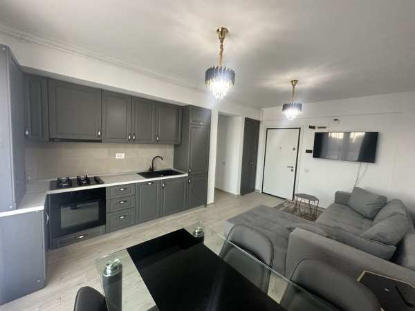 Inchiriez 2 apartamente cu vedere la mare in Mamaia Nord