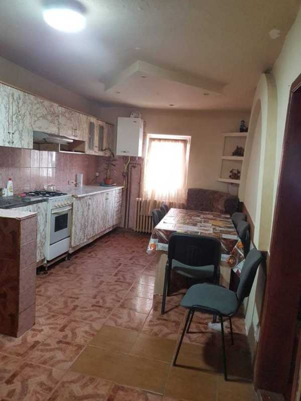 Vand urgent apartament zona Lama Bistrita 3 camere et.IV