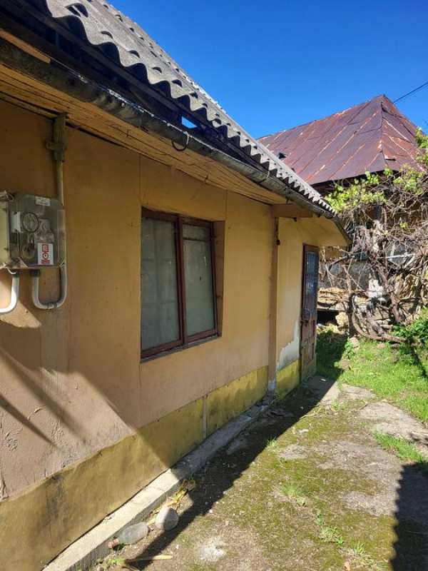 Casa si teren de vanzare