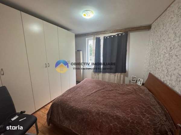 Apartament 3 camere de vanzare – cartier Precista
