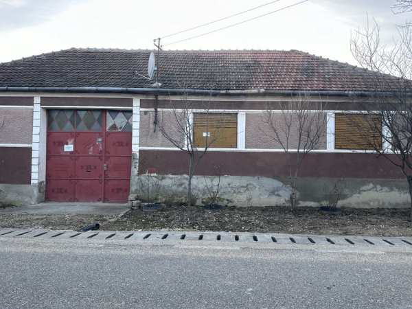 Casa cu teren de vanzare , Valea Mare de Codru(30 km de Oradea)