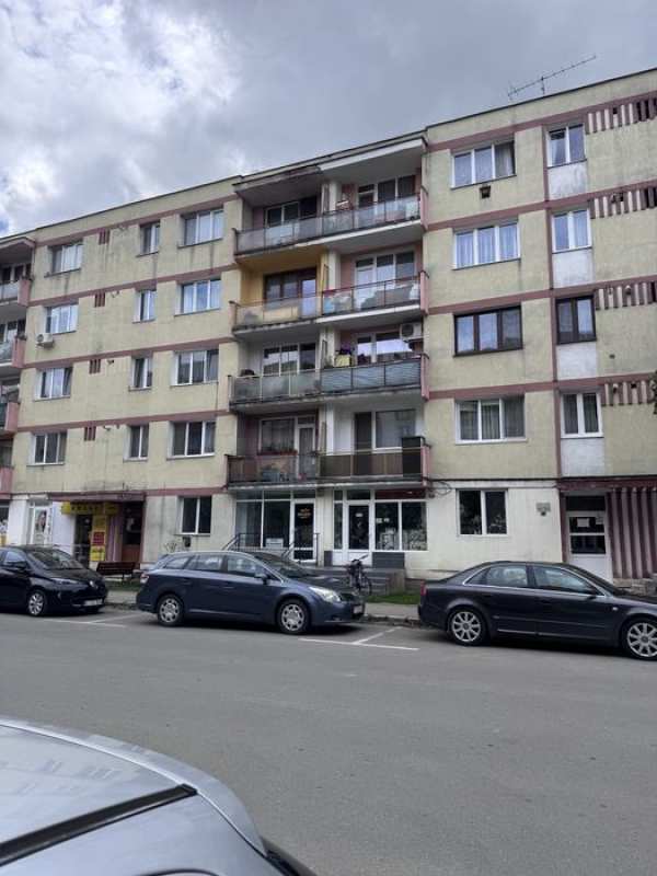 Vand spatiu comercial