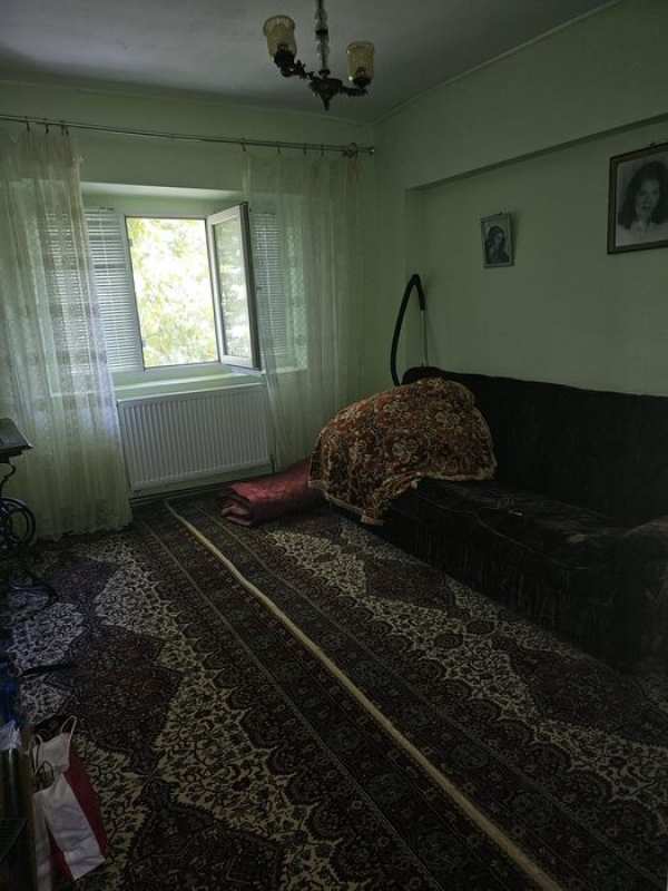 Apartament 2 camere situat in centru!!