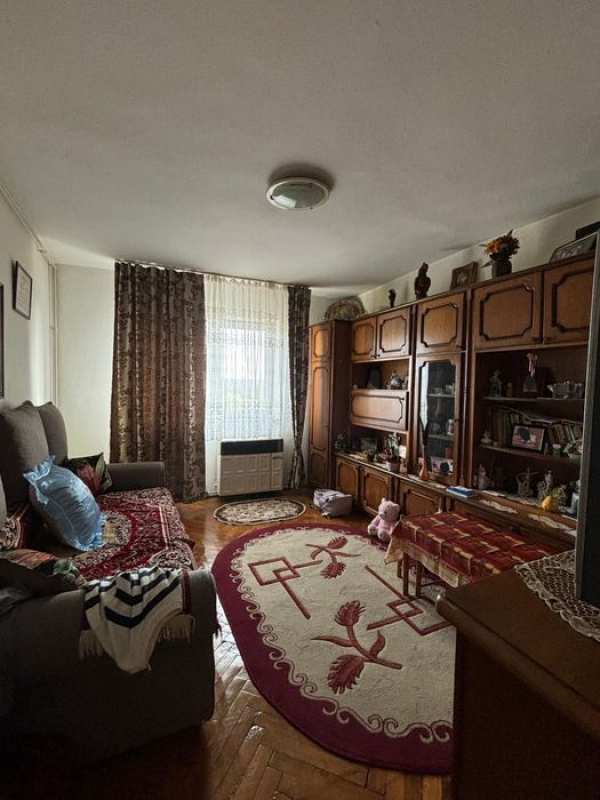 Apartment 2 cam, Tg- jiu
