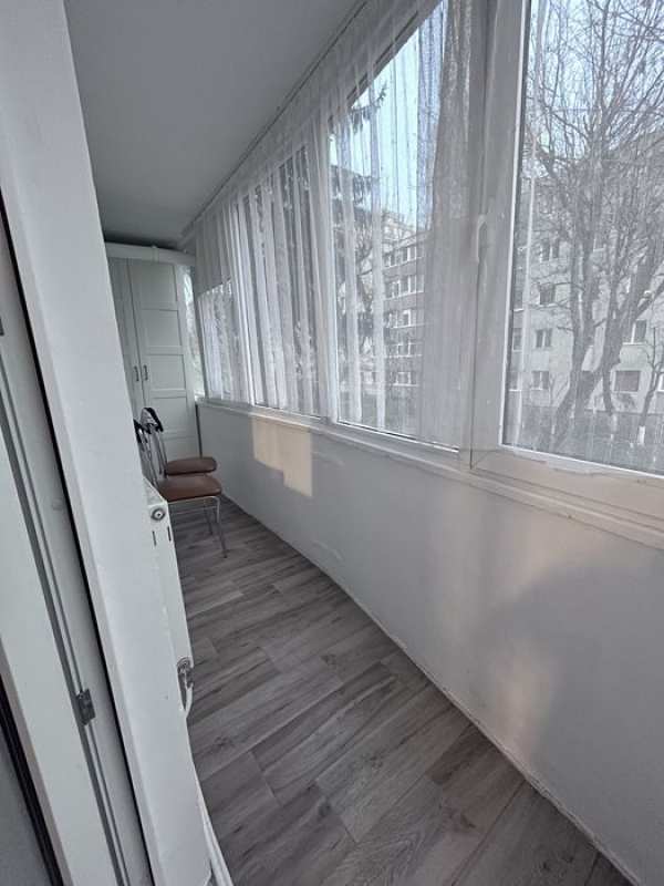 Chirie camera in apartamemt cu 2 camere