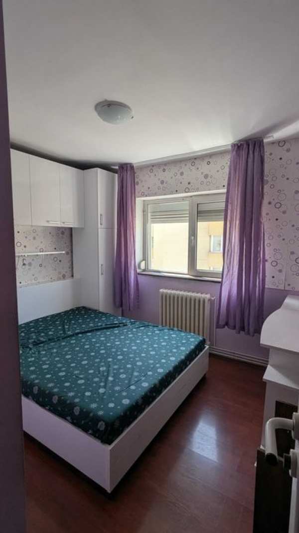 Închiriez apartament cu 2 camere, decomandat, cartier Mănăștur.