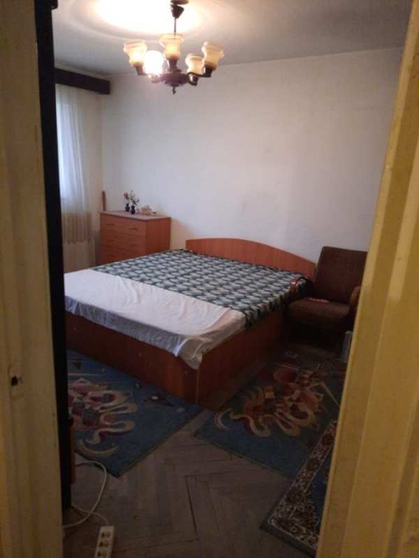 Vând apartament cu 2 camere Bârlad