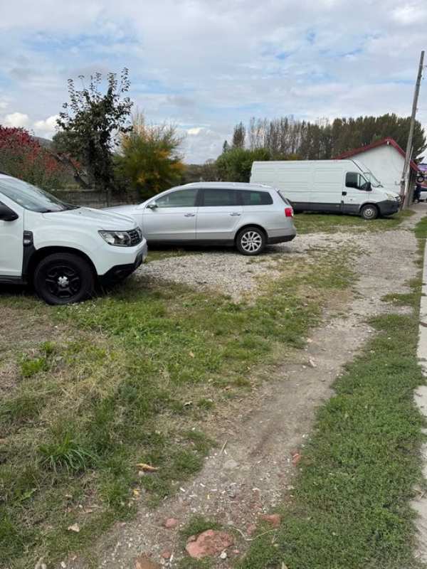 Inchiriez parcare 201 m2 pe Str. 1 Decembrie 1918