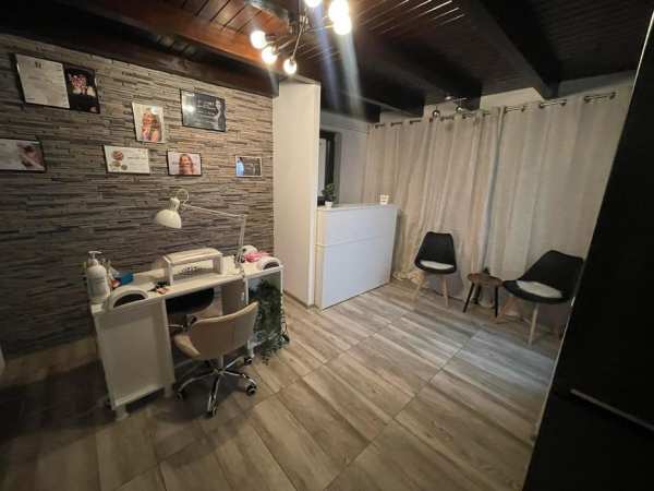 Inchiriez casa, P+M,zona centrala