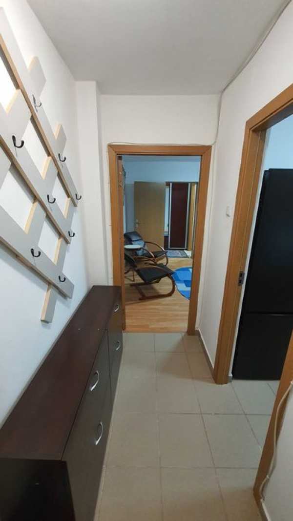 Ofer spre chirie apartament 2 camere, et. 3, zona Hotel