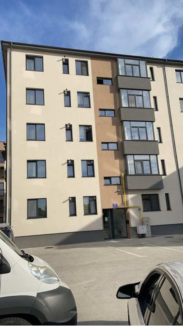 Inchiriez Garsoniera, proprietar, bloc Nou,loc de parcare propriu, cart NORD, et 1