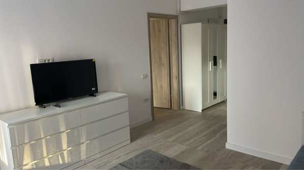 Garsoniera de inchiriat