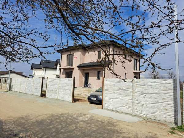 Casa de vanzare preajba