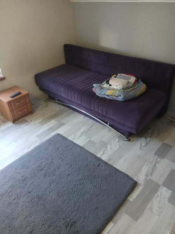 Primesc in gazda,la vila ,o persoana