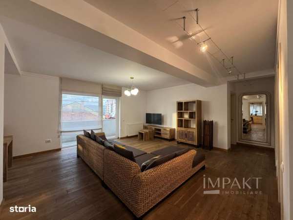 Apartament 94mp  3 camere in Piata Cipariu de inchiriat cu parcare