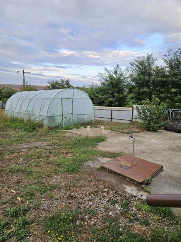 Casă de vânzare sau la schimb cu apartament