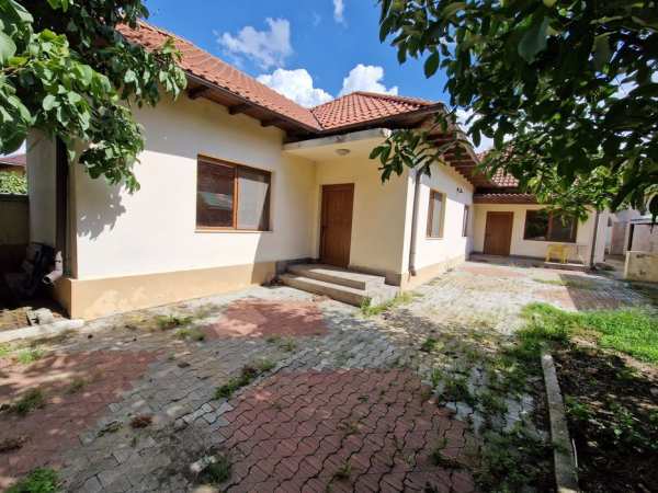 Casa Mihail Kogălniceanu de inchiriat sau vânzare