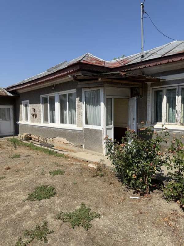 Casa vanzare sau schimb cu apartament