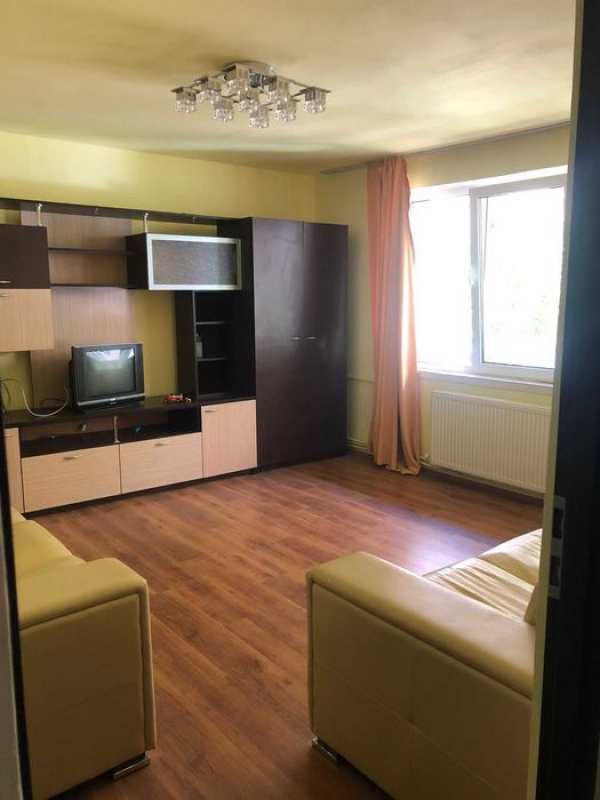 Apartament 3 camere - Brad, HD