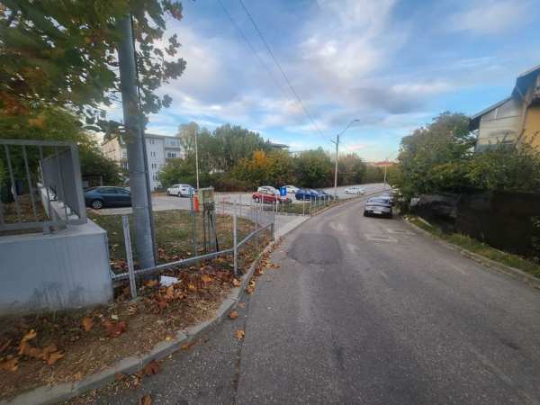 Locuri parcare de închiriat – zona CEZ Pitești