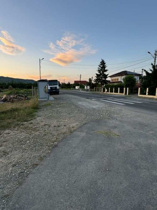 Teren de vanzare Dumbravesti / loturi / rate ( zona foarte bună)