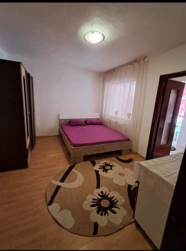 Inchiriez garsoniera Râmnicu Vâlcea zona Dovali parter