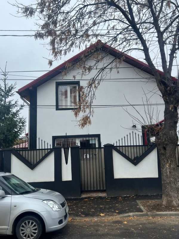 Casa de inchiriat Rosu, (Militari )