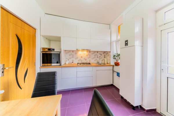 Proprietar vand / schimb apartament 2 camere, renovat si mobilat