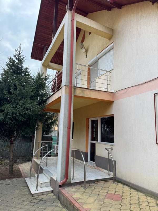 Vila de inchiriat