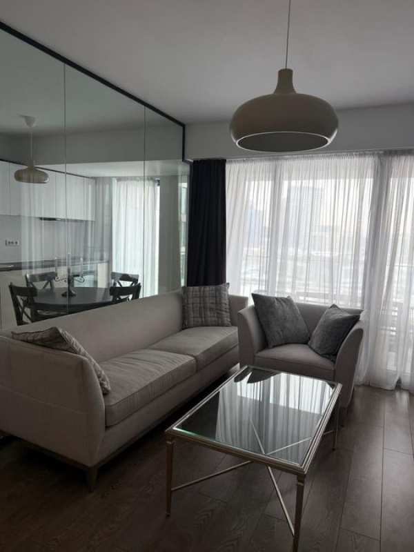 Inchiriez apartament 3 camere Cloud 9
