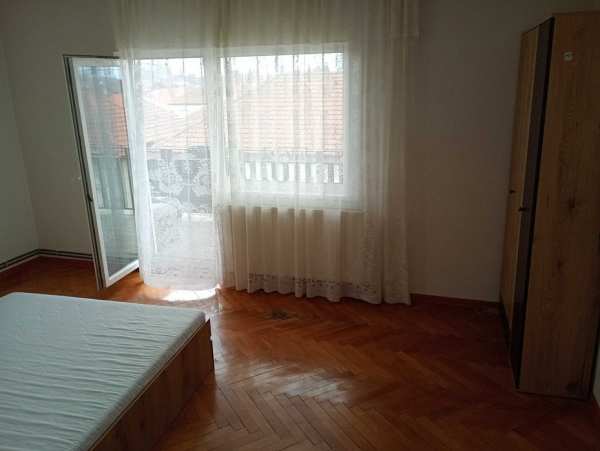 Inchiriez apartament 1 camera