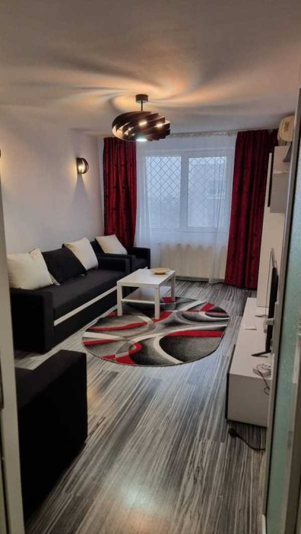 Inchiriez apartament 4 camere, Crangasi