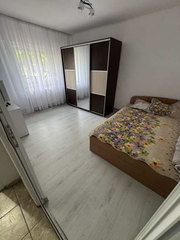 Inchiriez Garsoniera Mioveni zona Maxi Taxi