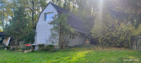 Teren intravilan 1180 mp + cabana de lemn Dealul Vatman  de vanzare