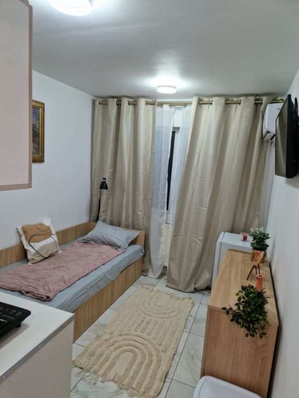 Garsoniera de închiriat