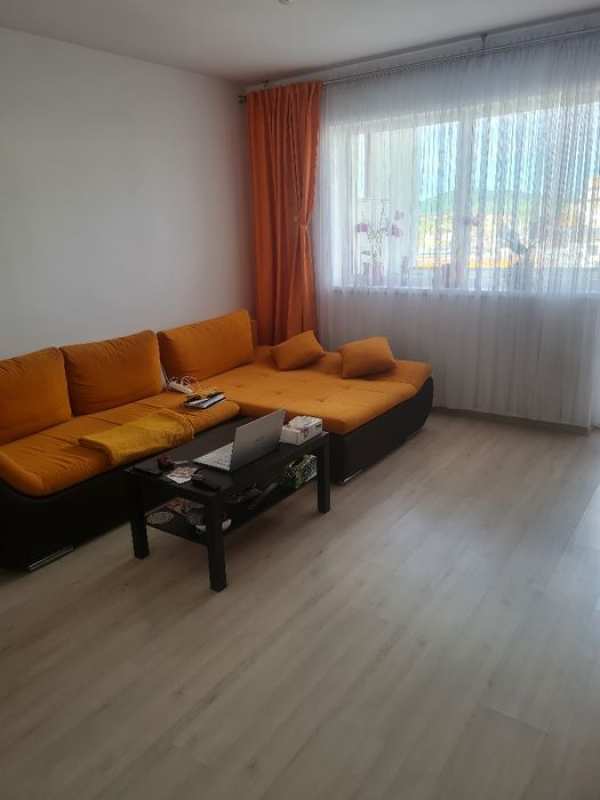 Proprietar inchiriez apartament 3 cam Sanpetru Subcetate