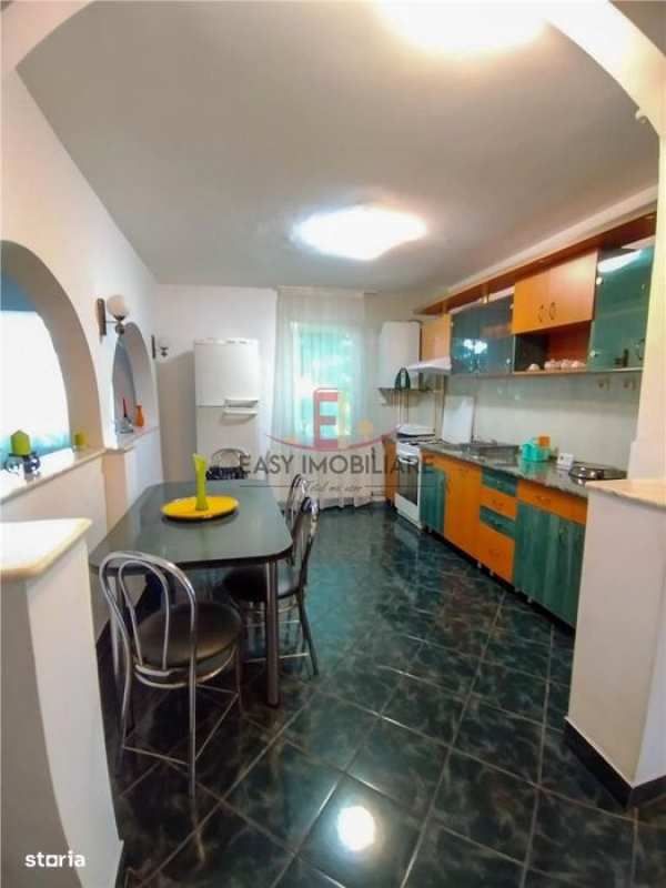 Apartament 4 camere,Tudor,2 bai,lift,Targu Mures