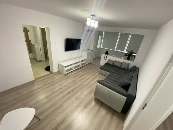 Inchiriez apartament 2 camere vis a vis de City Park