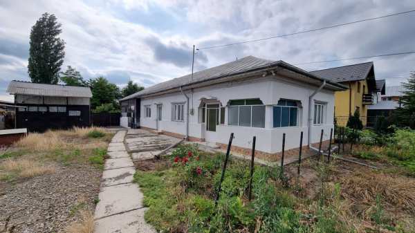 Teren intravilan 2.700mp, casa, utilitati DN1, Romanesti, Jud. Prahova