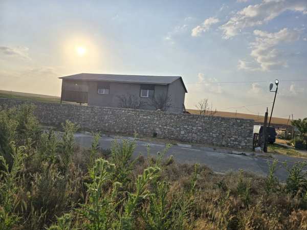 Vând sau închiriez ferma animale