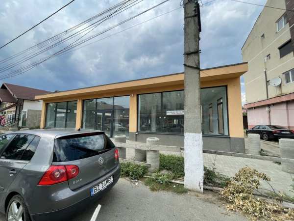 Vand sau inchiriez spatiu comercial