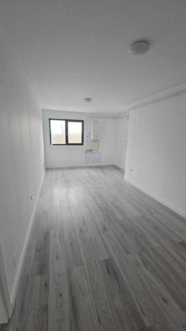 Apartament 2 camere, decomandat, Bals , central