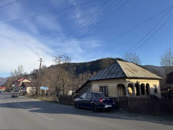 Oportunitate turistică: teren 3.383 mp + 2 case, Stoenești Argeș