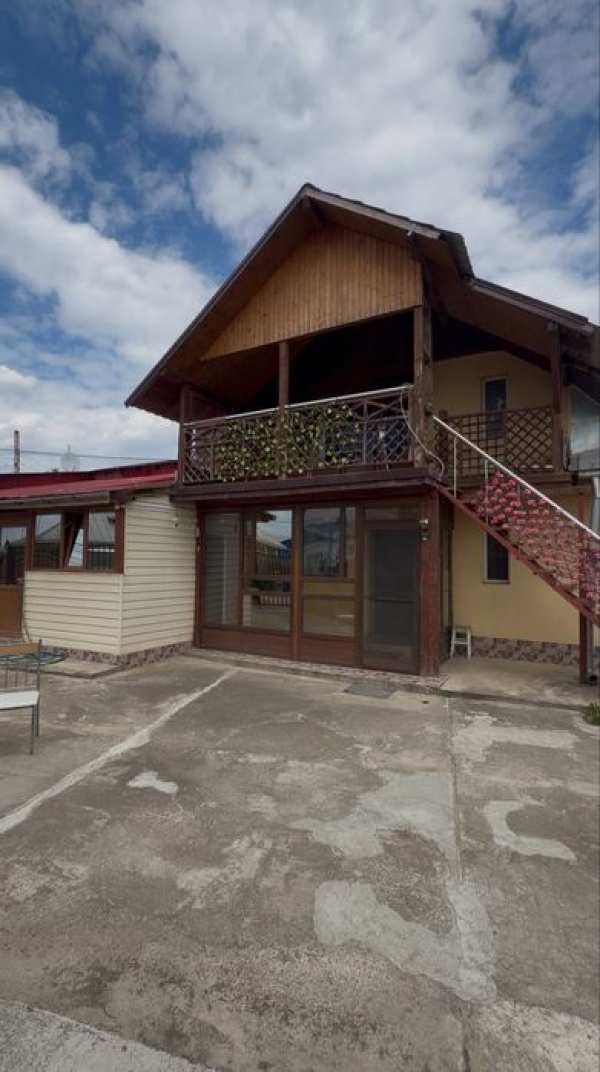 Casa parter+mansarda si afacere la cheie