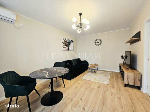 Prima inchiriere/ Polona/ Apartament decomandat