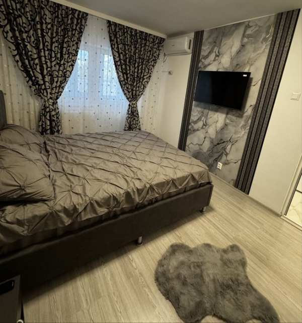 Proprietar,inchiriez garsoniera!